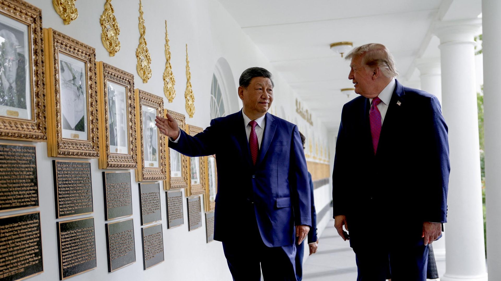 Председатель КНР Си Цзиньпин и президент США Дональд Трамп на президентской алее славы в Белом доме. 24 сентября 2026 Председатель КНР Си Цзиньпин и президент США Дональд Трамп на президентской алее славы в Белом доме. 24 сентября 2026 - РИА Новости, 1920, 24.09.2026