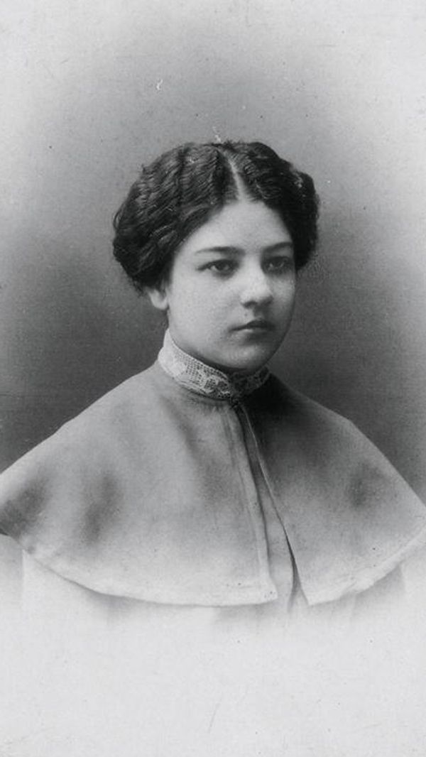 Ольга Розанова, 1900 год Ольга Розанова, 1900 год