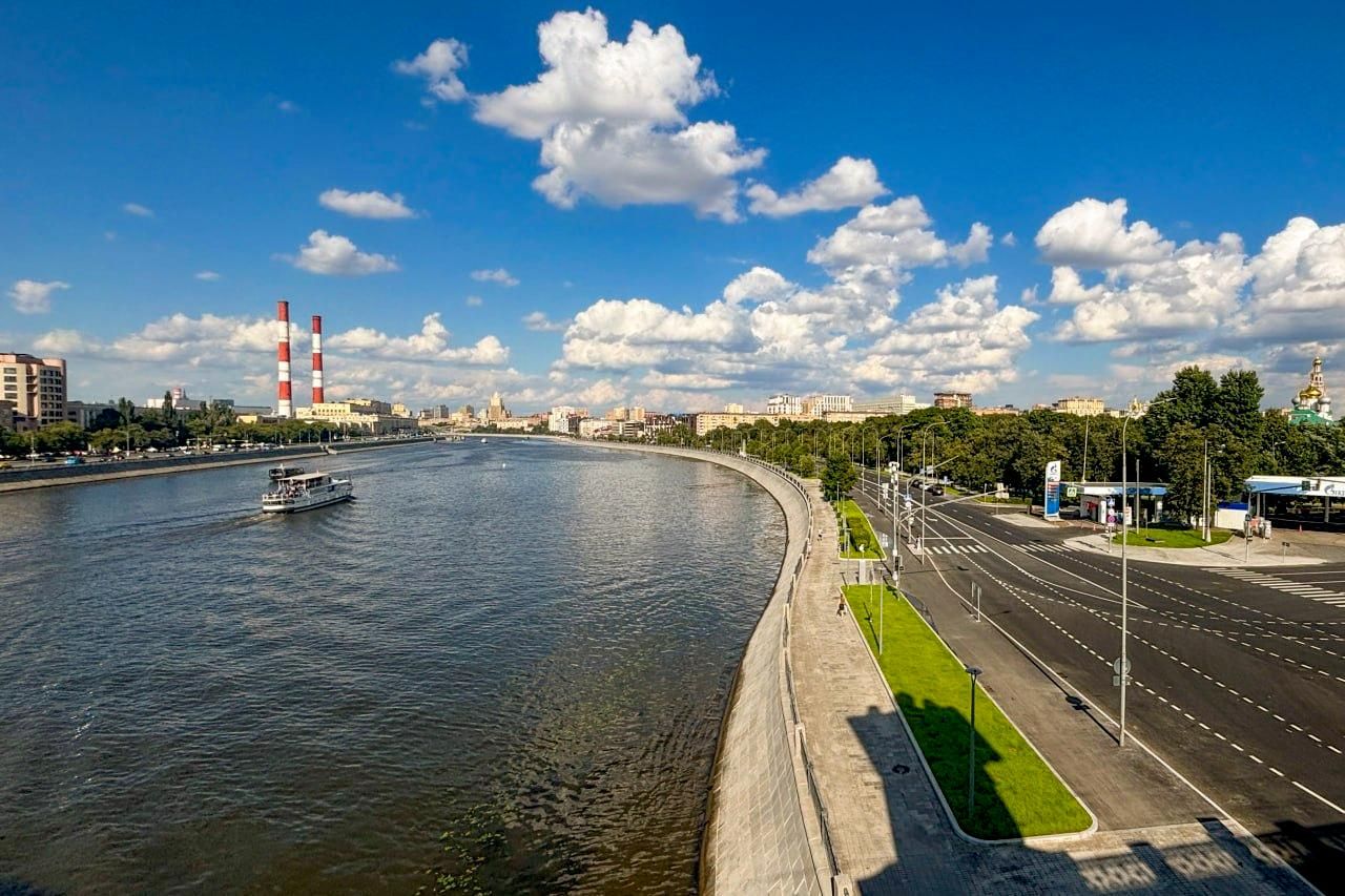 Новодевичья набережная в Москве Новодевичья набережная в Москве - РИА Новости, 1920, 25.09.2026
