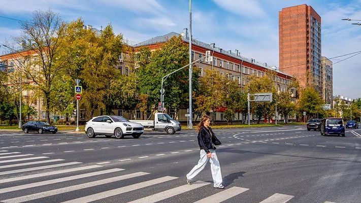 Отремонтированное асфальтное покрытие на Люблинской улице Отремонтированное асфальтное покрытие на Люблинской улице - РИА Новости, 1920, 25.09.2026