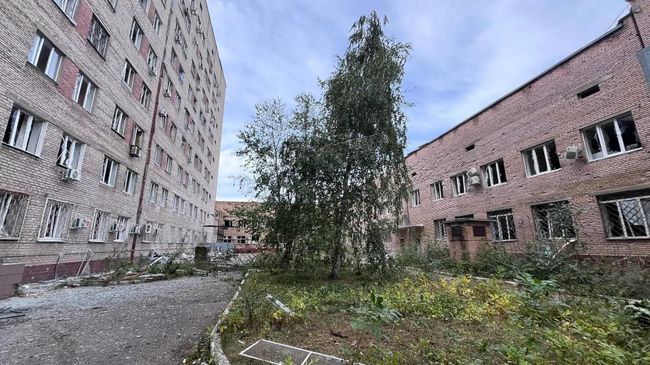 Последствия удара ВСУ по онкоцентру в Донецке Последствия удара ВСУ по онкоцентру в Донецке