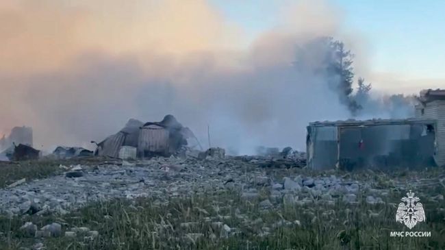 Пожар на заводе по производству петард в селе Кубринск Ярославской области Пожар на заводе по производству петард в селе Кубринск Ярославской области