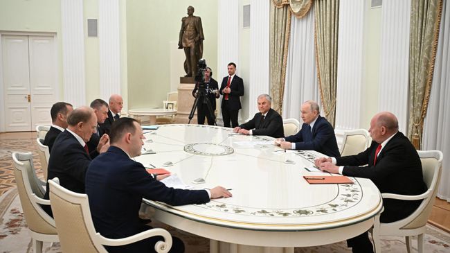 Путин призвал парламентские партии к диалогу с партиями, не прошедшими в ГД