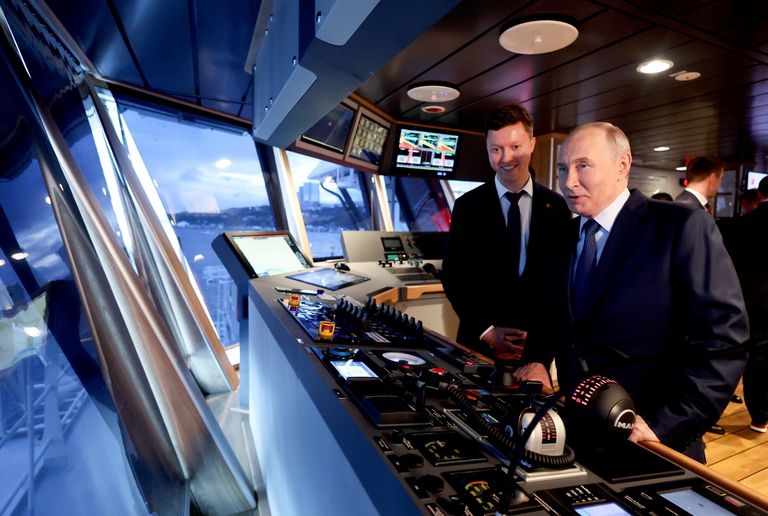 Рабочая поездка президента РФ Владимира Путина в Дальневосточный федеральный округ
