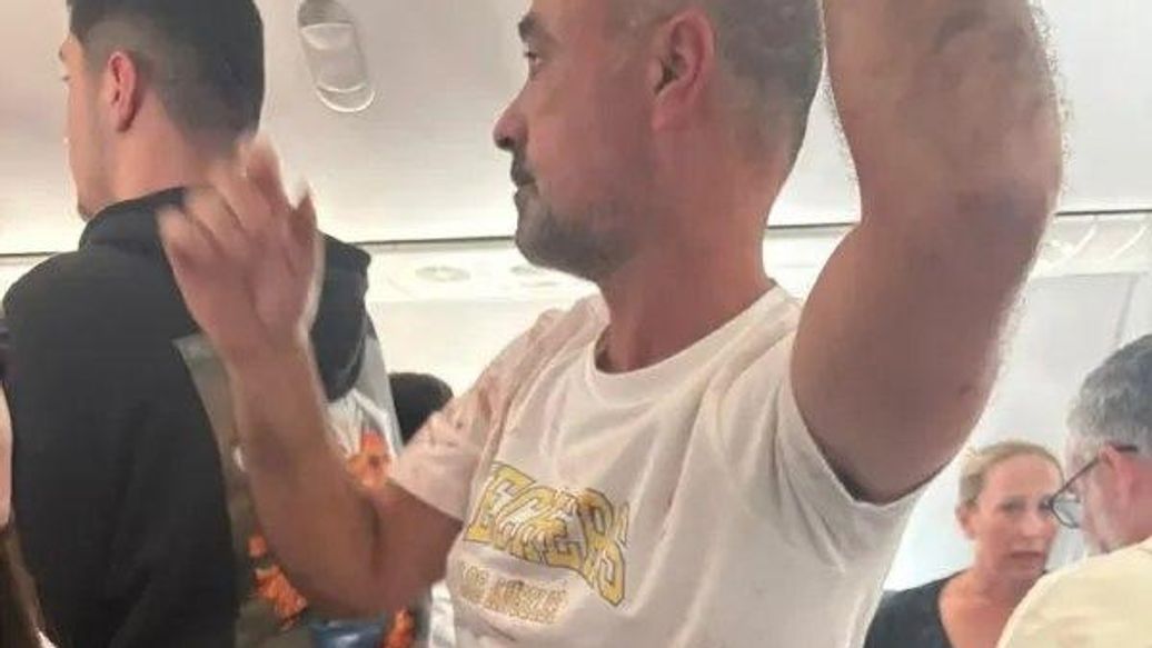 Появились первые фото последствий драки пилотов самолета FlyDubai