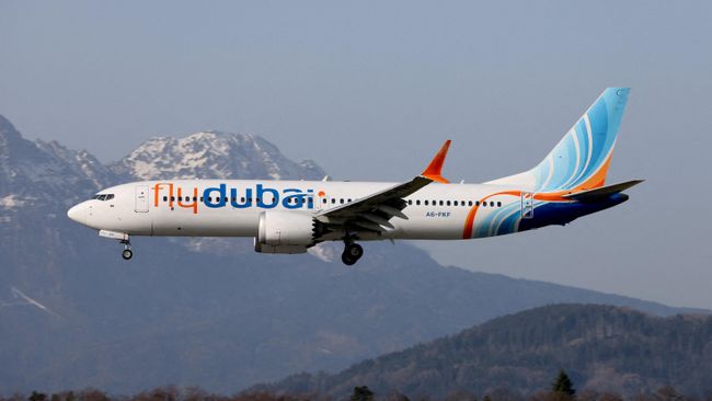 Самолет Boeing 737-8 MAX с бортовым номером A6-FKF авиакомпании Flydubai