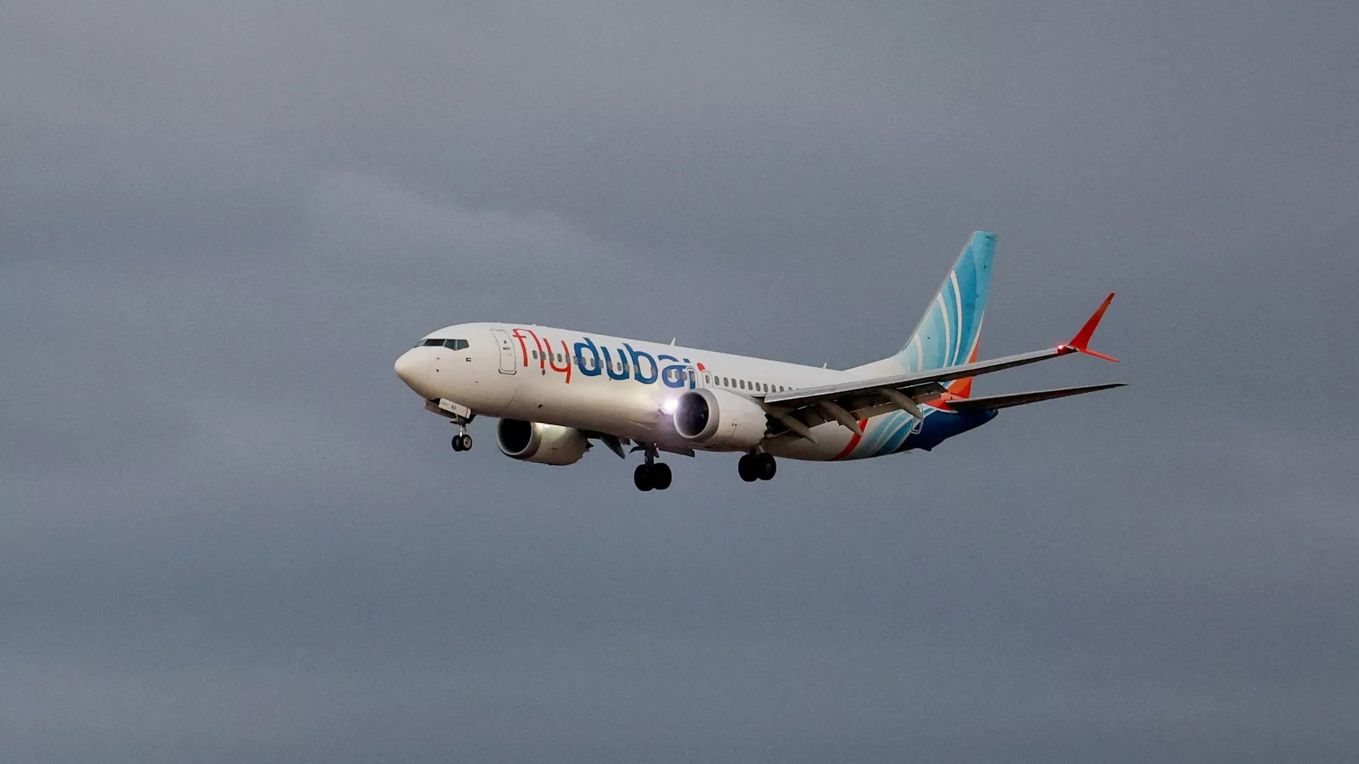 Пассажир Flydubai рассказал о панике на борту при пикировании самолета