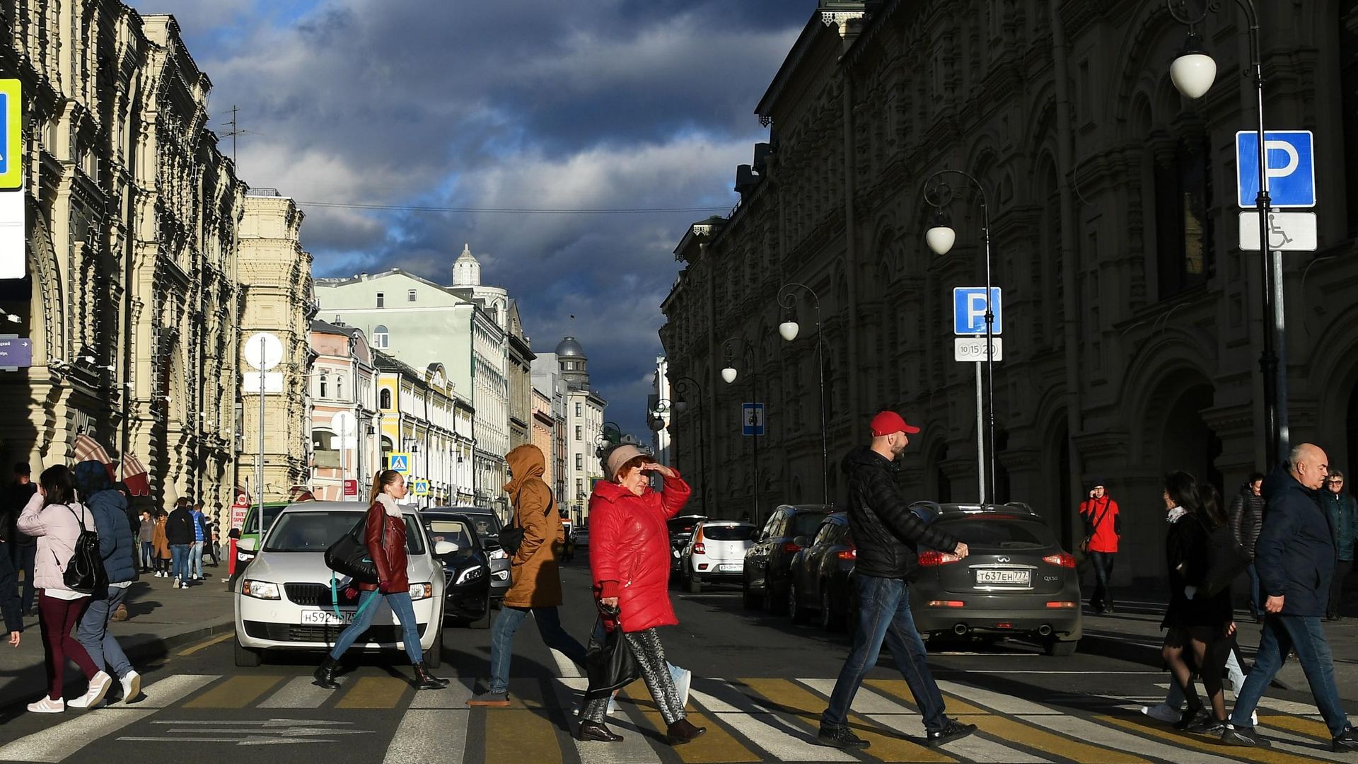 Прохожие на улице Ильинке в Москве Прохожие на улице Ильинке в Москве - РИА Новости, 1920, 09.10.2026