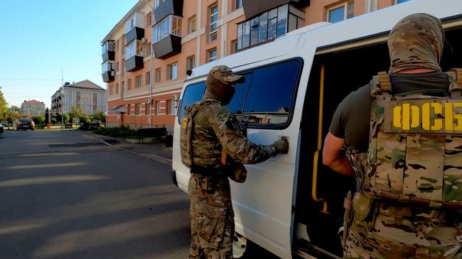 Задержание троих членов бандформирований Басаева* и Хаттаба* Задержание троих членов бандформирований Басаева* и Хаттаба*