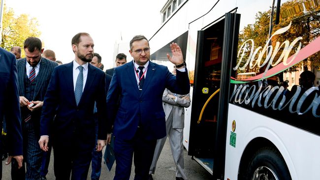 Губернатор Тверской области Виталий Королев посетил Минский автозавод