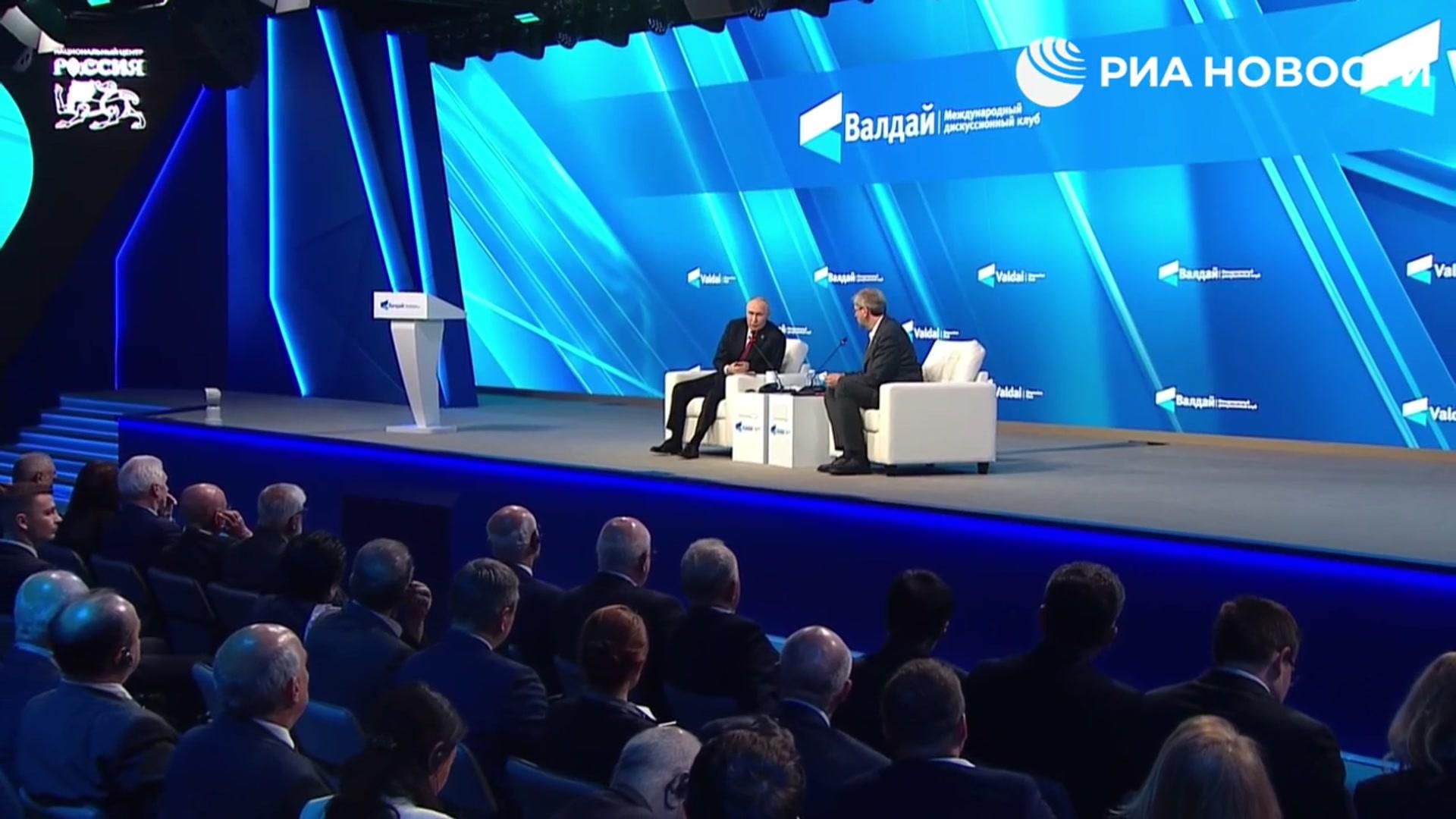 Путин о применении всех имеющихся вооружений в ответ на нападение на Россию Путин о применении всех имеющихся вооружений в ответ на нападение на Россию - РИА Новости, 1920, 01.10.2026