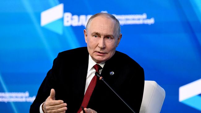 Понимали друг друга без слов: Путин об общении с Си Цзиньпином без переводчика