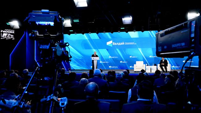 Моди всегда поднимает вопрос прекращения конфликта на Украине, заявил Путин