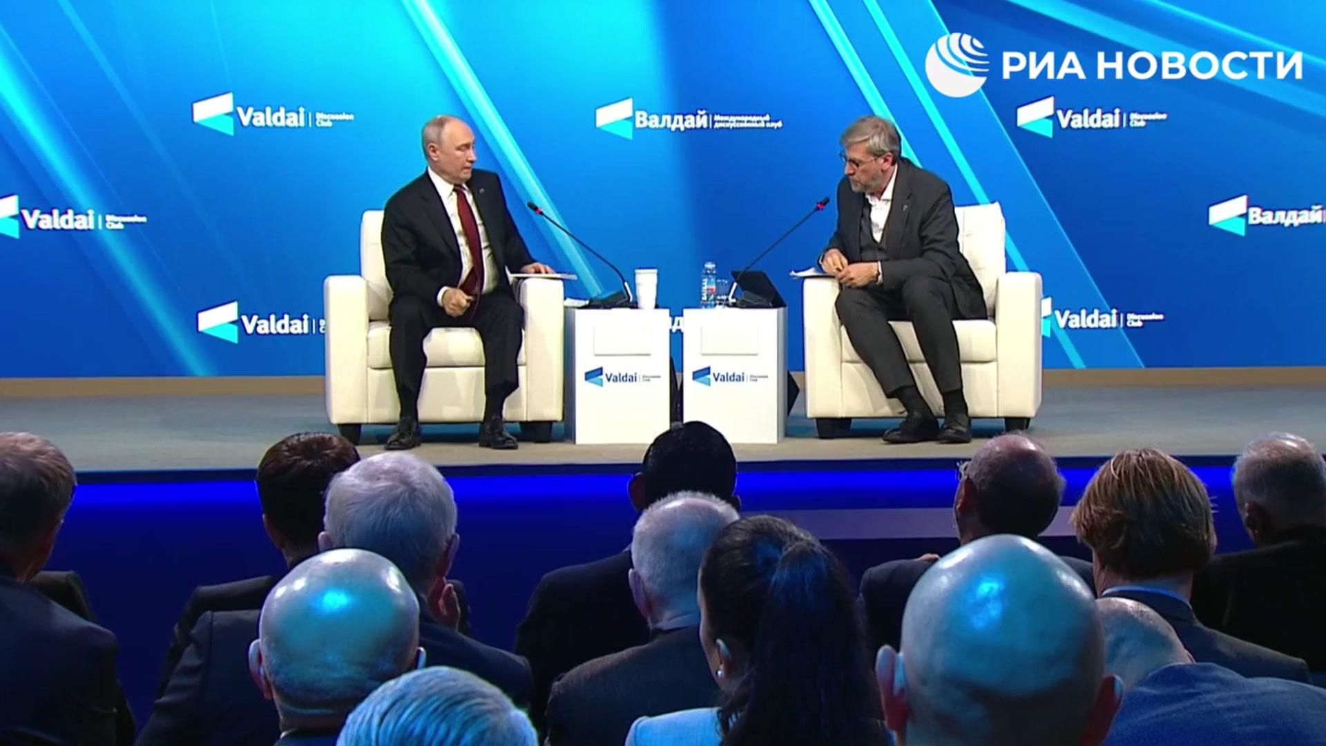 Ложь и провокация: Путин о национализации в РФ активов компаний ЕС Ложь и провокация: Путин о национализации в РФ активов компаний ЕС - РИА Новости, 1920, 01.10.2026