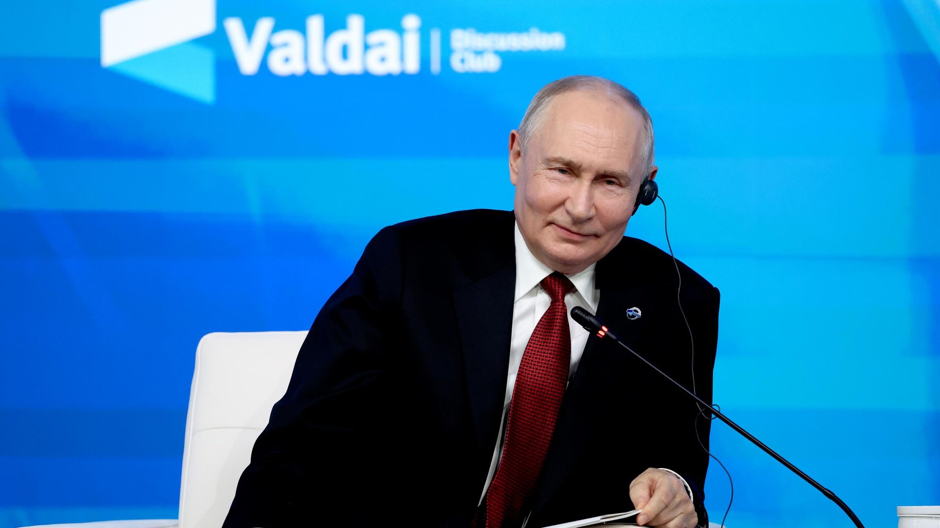 Президент РФ Владимир Путин на пленарной сессии XXIII ежегодного заседания Международного дискуссионного клуба Валдай Президент РФ Владимир Путин на пленарной сессии XXIII ежегодного заседания Международного дискуссионного клуба Валдай - РИА Новости, 1920, 01.10.2026