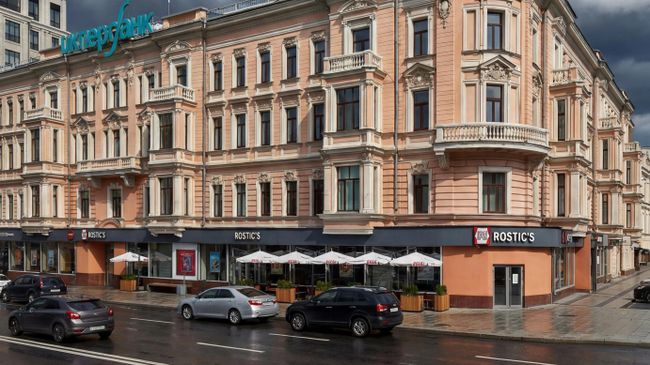 Бизнес-центр на пересечении 1-й Тверской-Ямской улицы и Садового кольца в Москве (бывший доходный дом братьев Хомяковых)