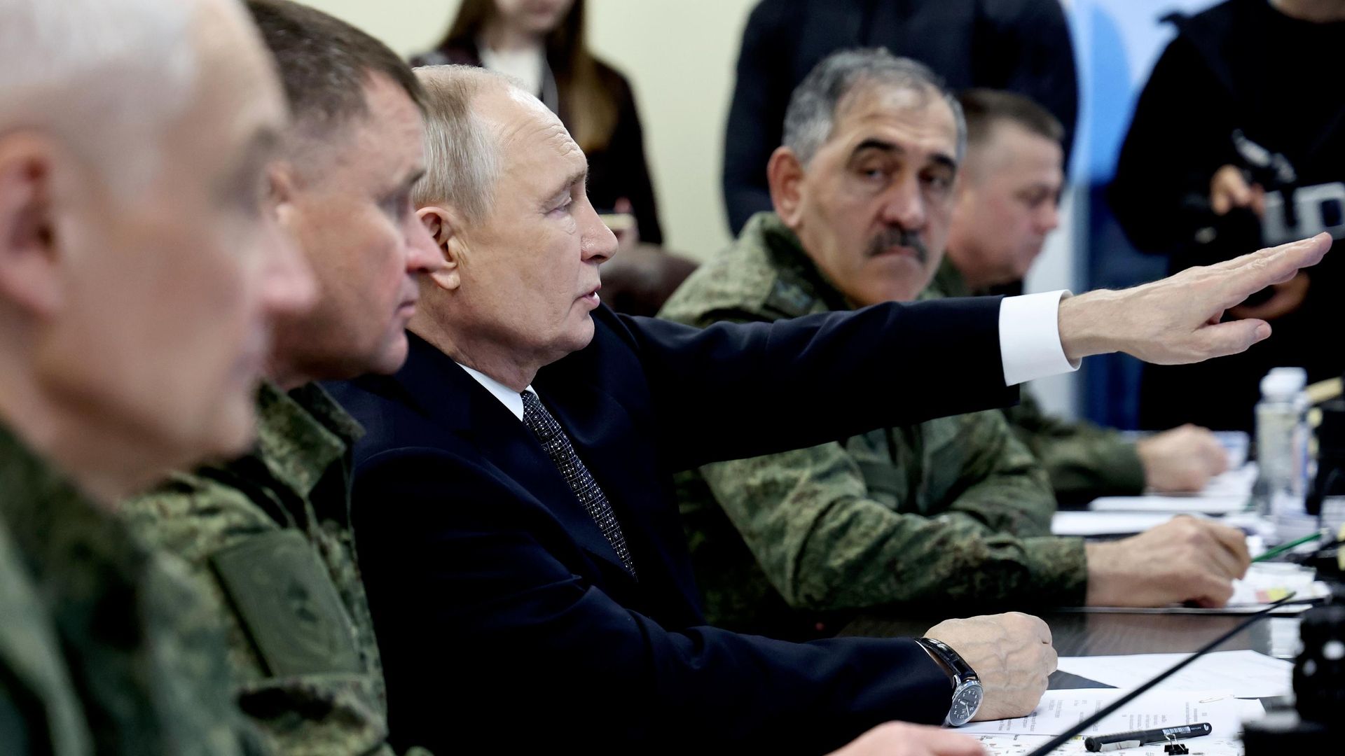 Президент РФ Владимир Путин наблюдает за ходом стратегического командно-штабного учения Центр-2026 на полигоне Чебаркульский в Челябинской области - РИА Новости, 1920, 02.10.2026