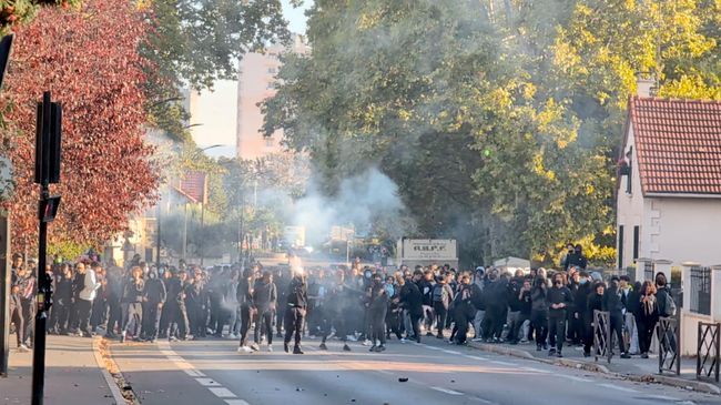 Акция протеста старшеклассников во Франции