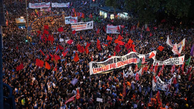 Жители на протесте против жилищной ситуации в Испании 