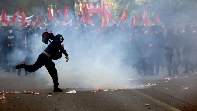 Протесты старшеклассников в Париже, Франция