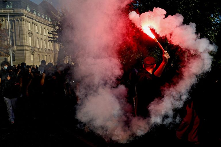 Протесты старшеклассников в Париже, Франция Протесты старшеклассников в Париже, Франция