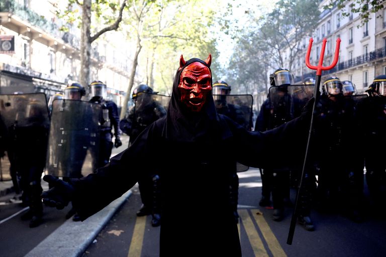Протесты старшеклассников в Париже, Франция Протесты старшеклассников в Париже, Франция