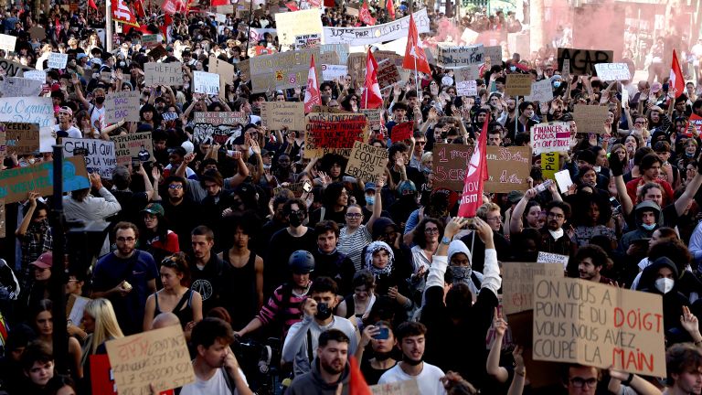 Протесты старшеклассников в Париже, Франция