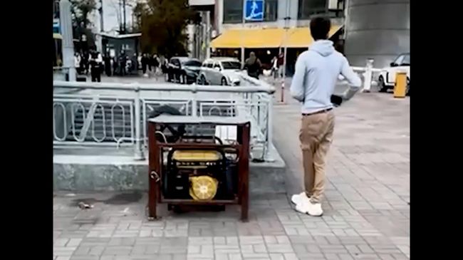 Видео с двух районов Киева, где отсутствует электричество