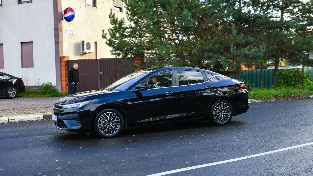Глава городского округа Химки Инна Федотова оценила качество ремонта дороги Терехово-Ивакино - РИА Новости, 1920, 07.10.2026