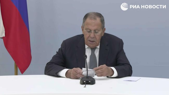 Лавров: в Европе спустя рукава относятся к возрождению нацизма