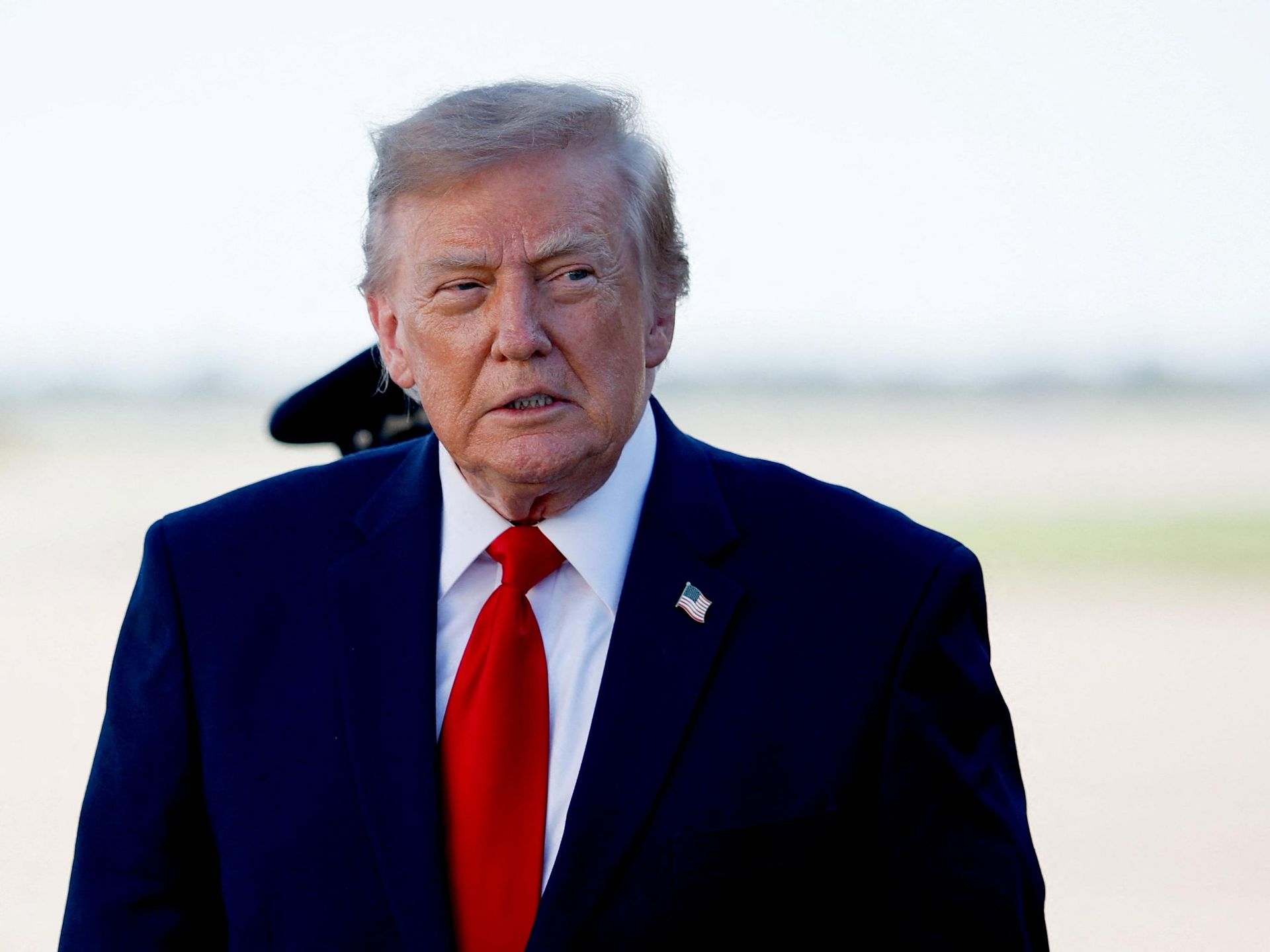 Трамп заявил, что не верит в изменение климата