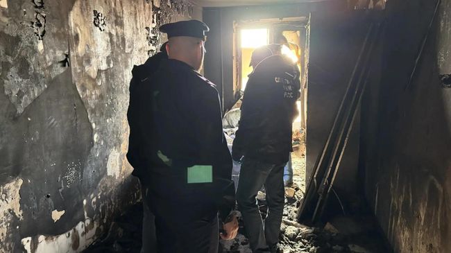Последствия пожара в квартире в Комсомольске-на-Амуре 