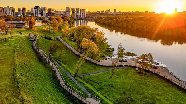Прогулочный маршрут у воды на улице Нижние Мневники в Москве