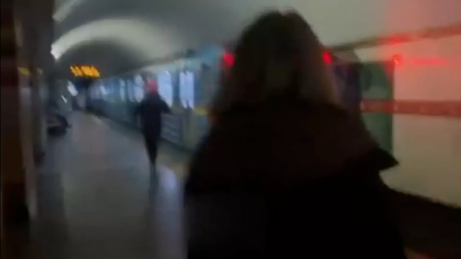 В Киеве остановлено движение метро