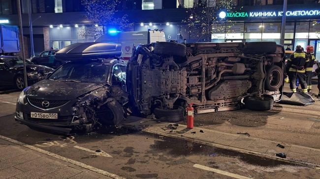 Последствия ДТП с участием пяти автомобилей на юго-востоке Москвы Последствия ДТП с участием пяти автомобилей на юго-востоке Москвы