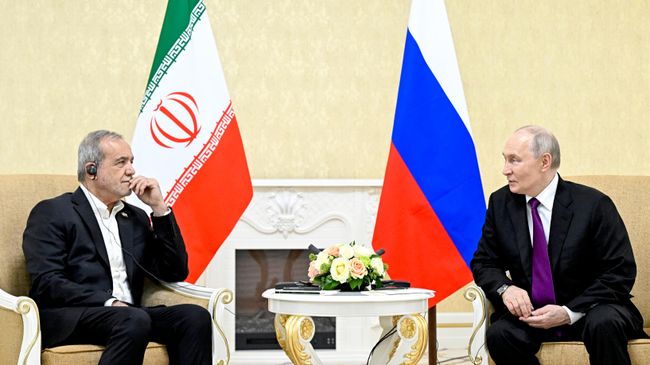 Владимир Путин на встрече с президентом Ирана Масудом Пезешкианом