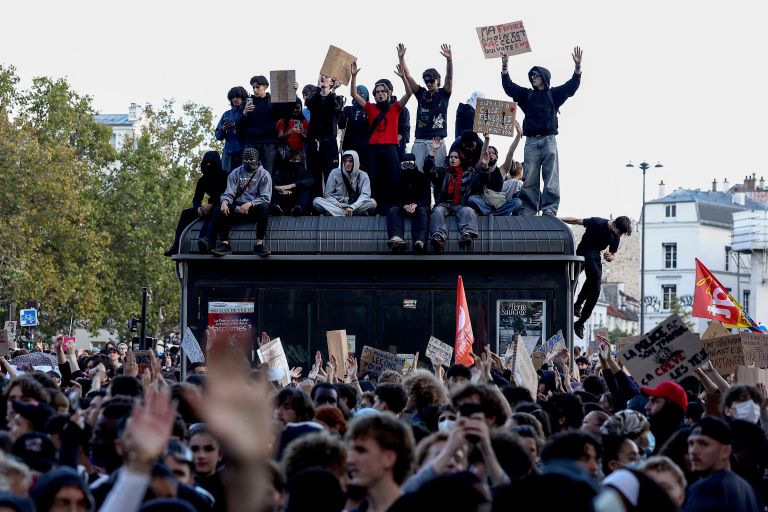 Протесты старшеклассников в Париже