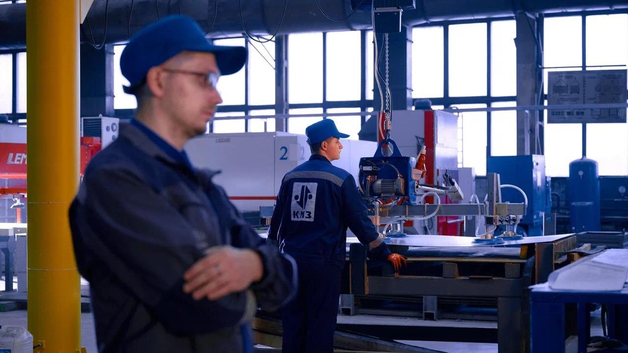 КМЗ увеличил выпуск лифтов более чем на 30%   - РИА Новости, 1920, 10.10.2026