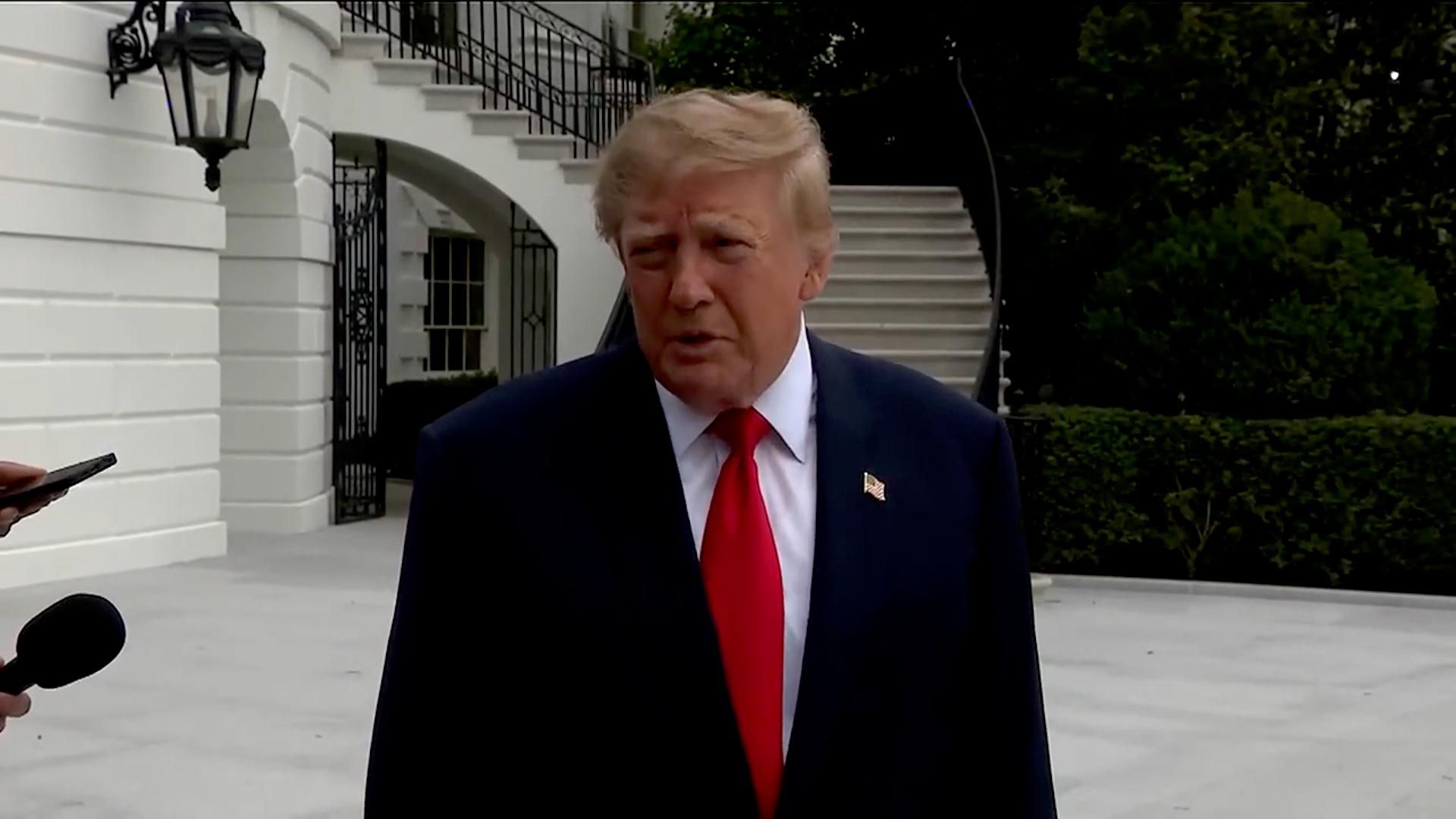 Трамп обвинил Зеленского в том, что он предпочитает не заканчивать конфликт - РИА Новости, 1920, 10.10.2026