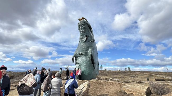 В Бурятии открылась эко-тропа со скульптурами
