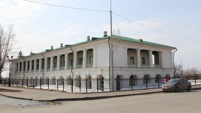 Биржевой корпус постройки 1850-х годов в центре Томска