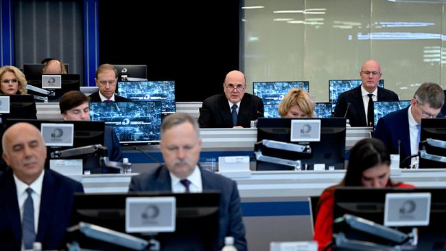 Председатель правительства РФ Михаил Мишустин проводит стратегическую сессию Реализация национальных проектов техлидерства в Координационном центре правительства РФ
