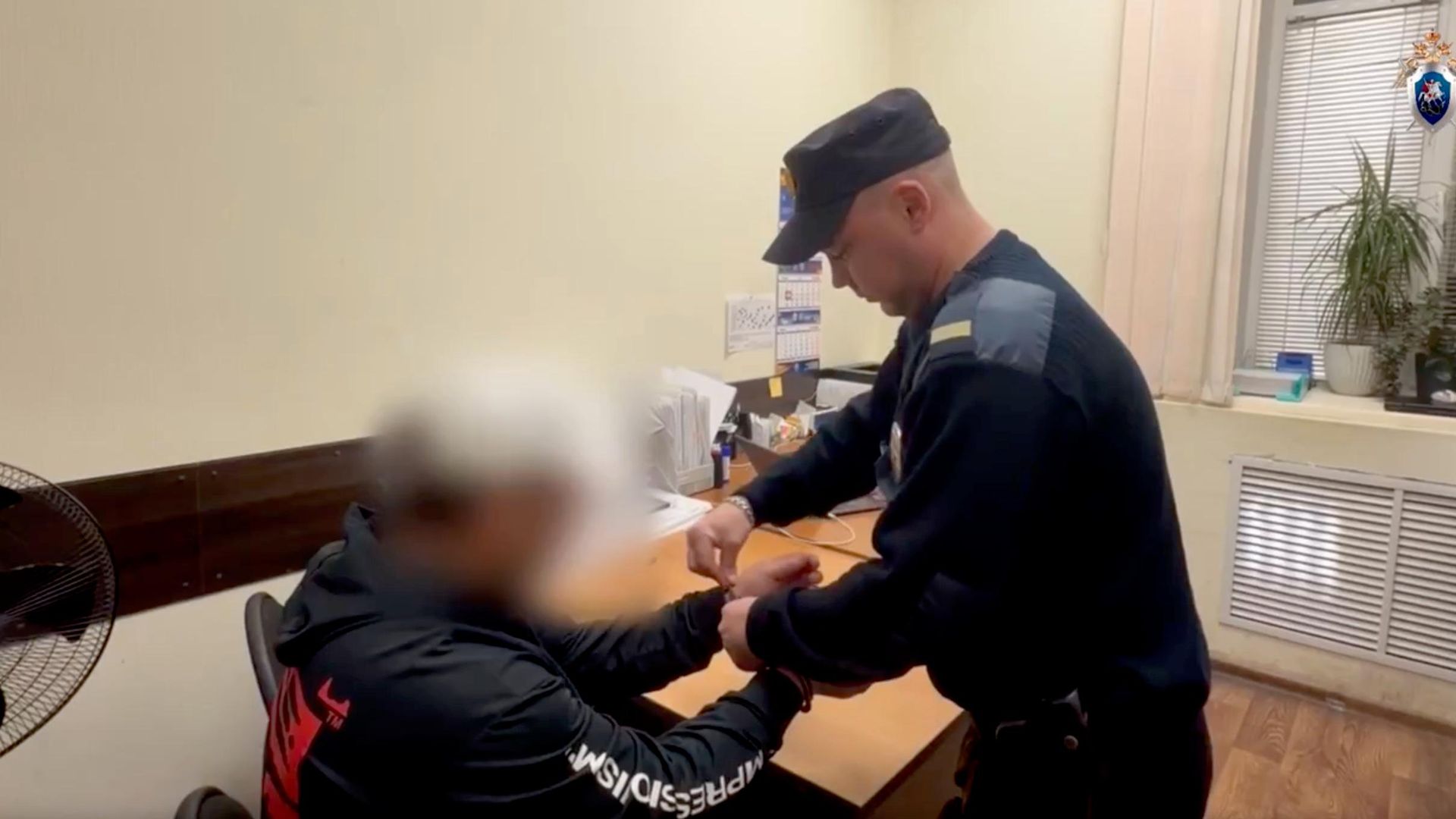 Подозреваемый в нападении на девятилетнюю девочку задержан в Красноярске Подозреваемый в нападении на девятилетнюю девочку задержан в Красноярске - РИА Новости, 1920, 13.10.2026