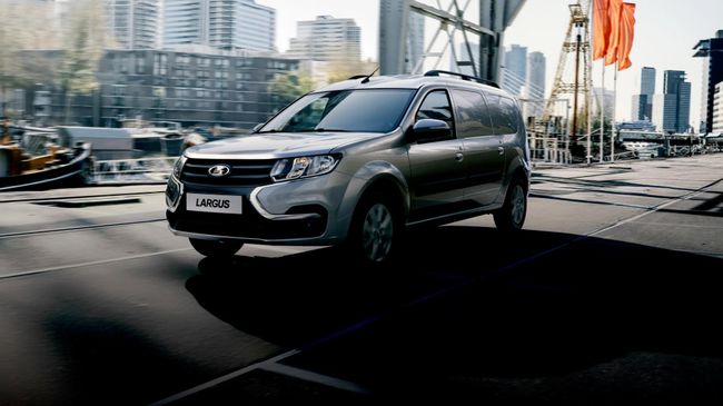 Автомобиль Lada Largus