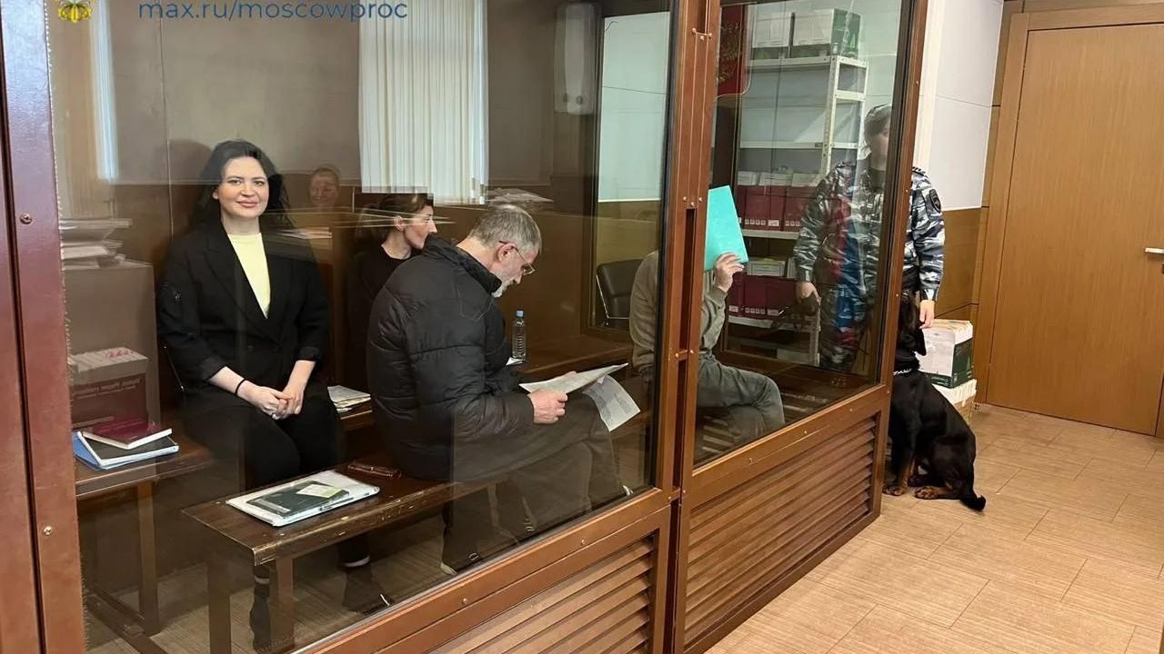 Участники ограбления отделения почты на юге Москвы в зале суда Участники ограбления отделения почты на юге Москвы в зале суда - РИА Новости, 1920, 13.10.2026