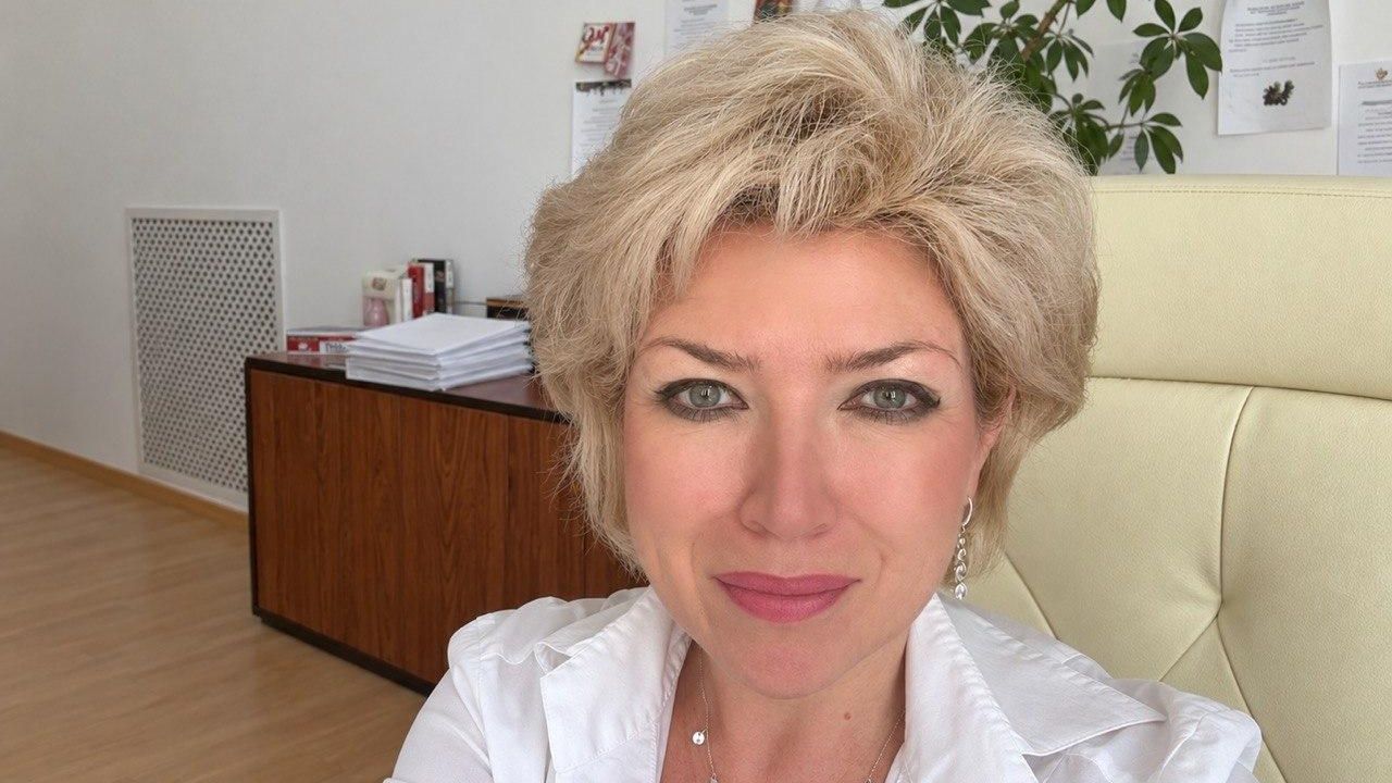 Заведующая консульским отделом посольства России в Германии Светлана Еникеева Заведующая консульским отделом посольства России в Германии Светлана Еникеева - РИА Новости, 1920, 14.10.2026