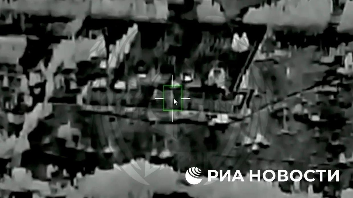 Удар ВС России по зданию подстанции в районе Вышгорода - РИА Новости, 1920, 14.10.2026