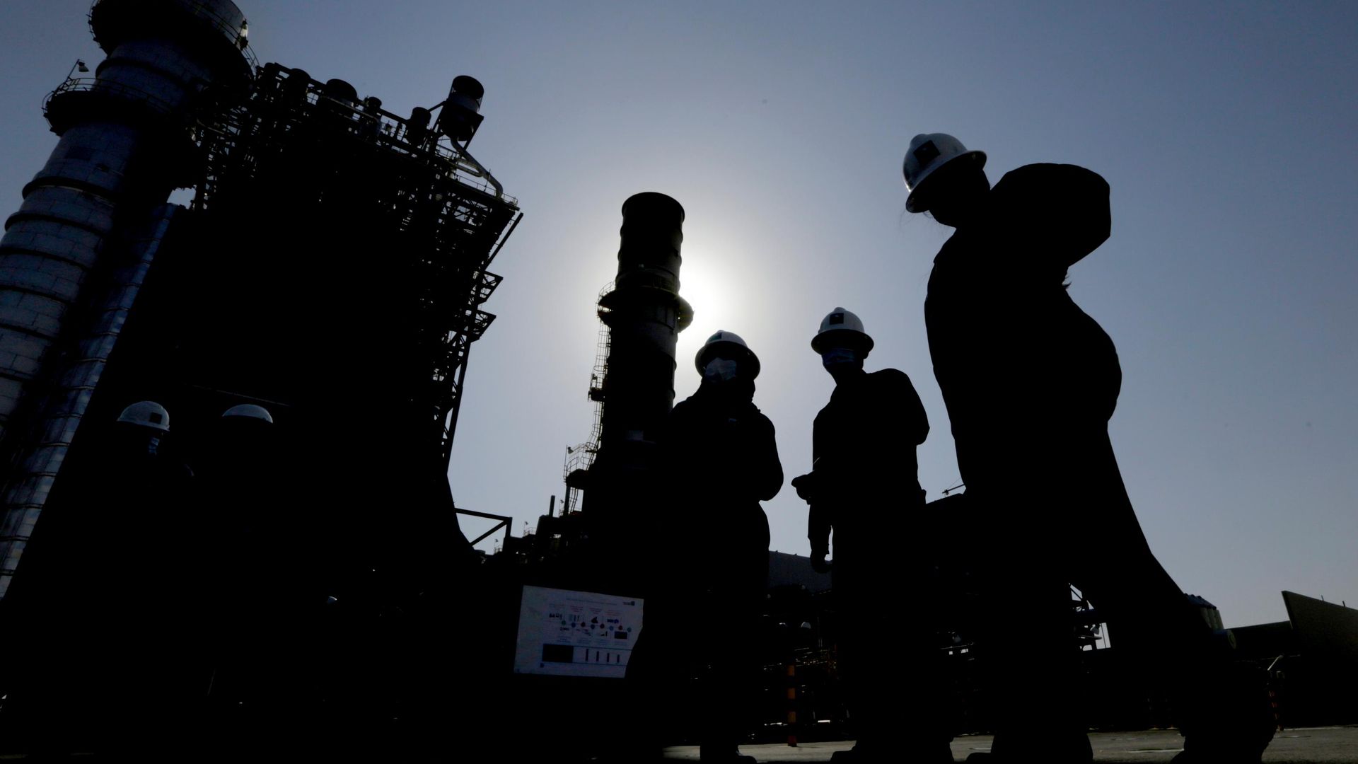 Рабочие на объекте компании Saudi Aramco Рабочие на объекте компании Saudi Aramco - РИА Новости, 1920, 14.10.2026