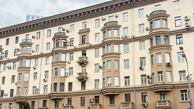 Дом с эркером в Москве