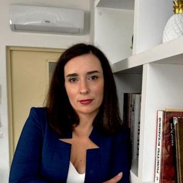 Елена Студенова, владелец частной школы Елена Студенова, владелец частной школы